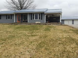 1118 Kings Ridge Rd, Mitchell, IN 47446