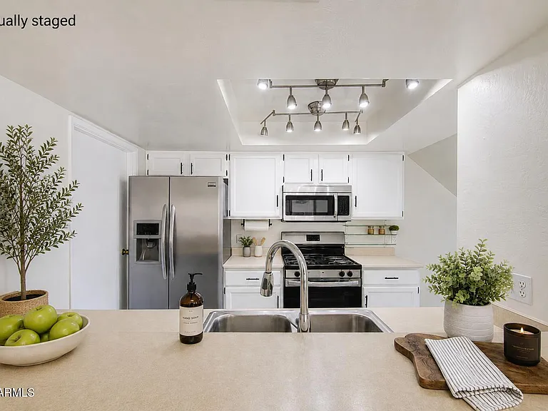 2019 W Lemon Tree Pl — Photo 13