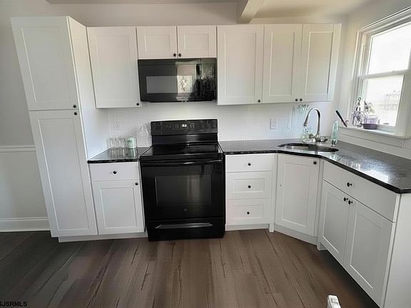 2nd image of 1305 Matthews Ave