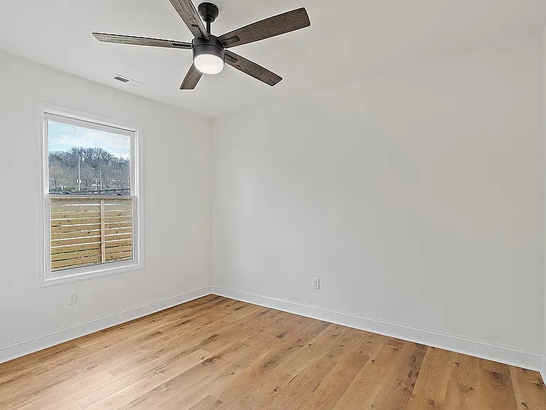 2607 McCallie Ave — Photo 9