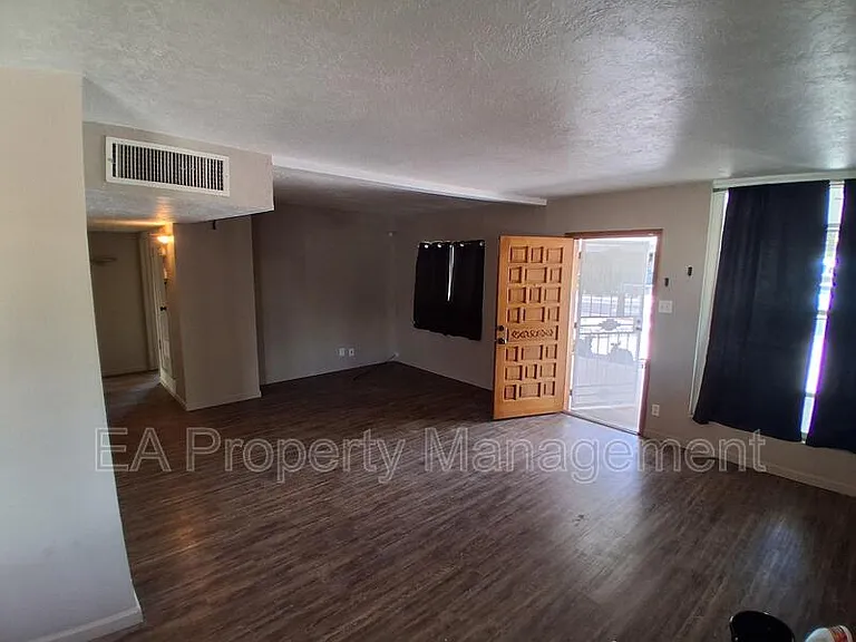 8910 Fairbanks Rd NE — Photo 5