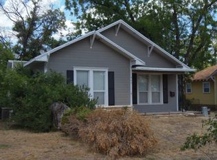 902 N 6th St, Ballinger, TX 76821