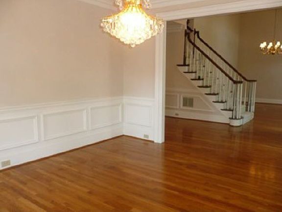 5th image of 506 Saddlebred Ln SE