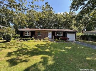 51 Jefferson Blvd, Port Jefferson Station, NY 11776