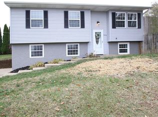 5316 Williams Pl, Godfrey, IL 62035