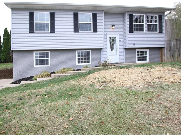 5316 Williams Pl, Godfrey, IL 62035