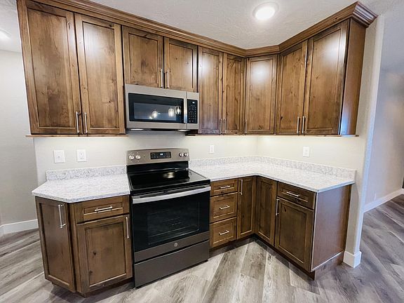 3rd image of 2625 6th St NW