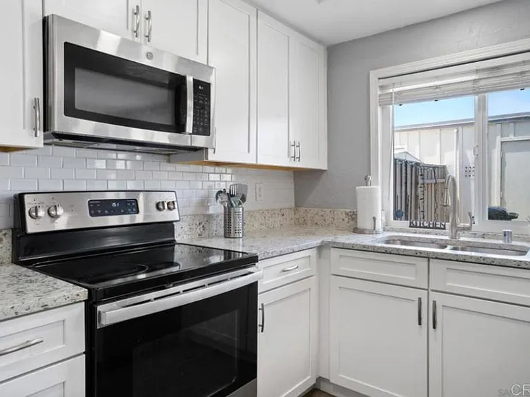 4166 Balboa Way — Photo 5