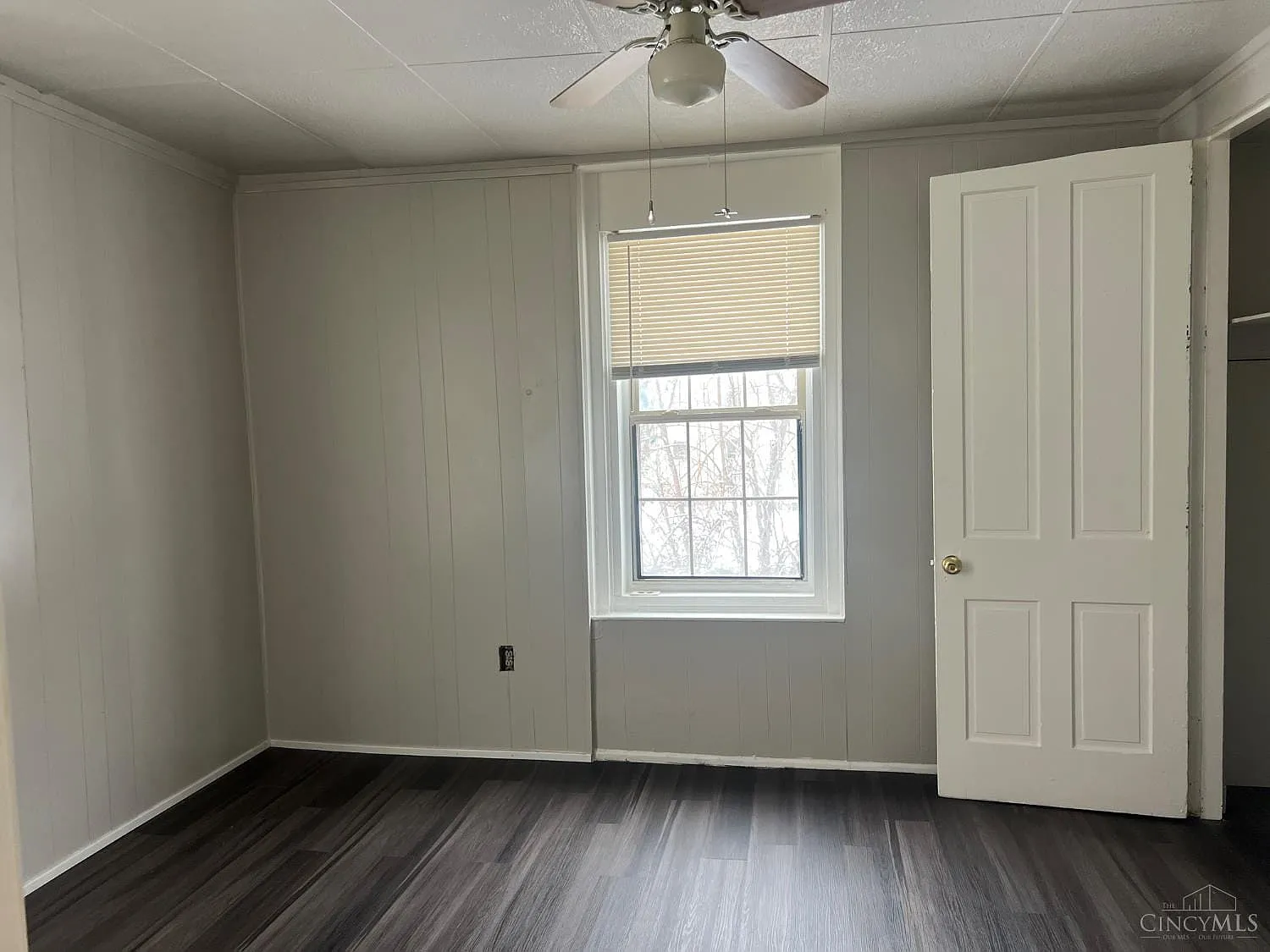 1 bed, 1.0 bath, 3000 sqft, $845 — Photo 2
