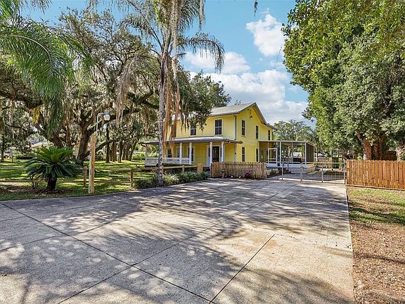 3rd image of 1190 Old Mount Dora Rd