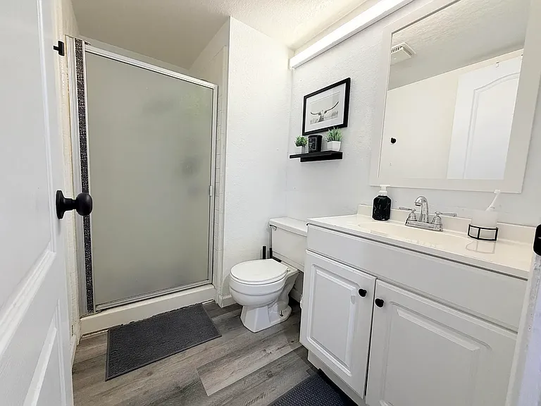 1112 Bel Aire Cir — Photo 15
