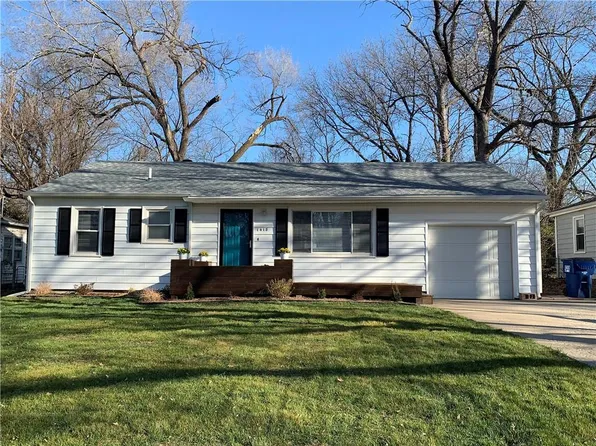 1418 W 22nd St, Lawrence, KS 66046