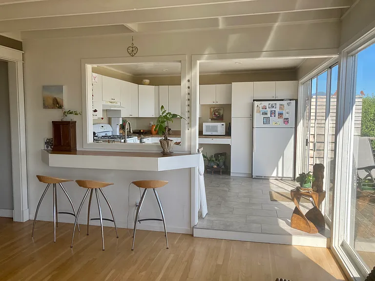 134 Filbert Ave — Photo 3