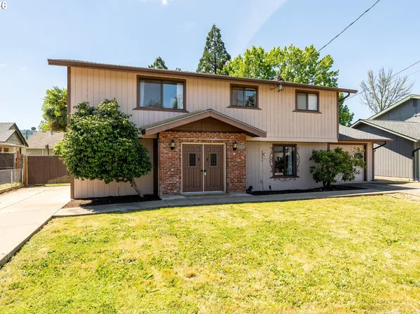 1537 NW Rachel Ave, Roseburg, OR 97471