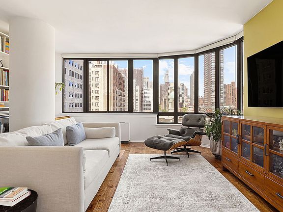 5th image of 455 E 86th St APT 11A