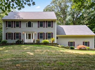 817 W Pond Meadow Rd, Westbrook, CT 06498