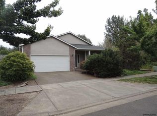 1687 S 7th St, Independence, OR 97351