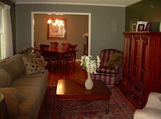 8905 W 106th St, Overland Park, KS 66212