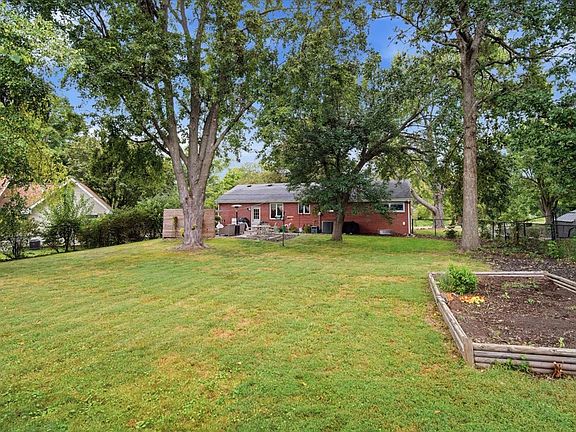 4th image of 801 Smith Dr