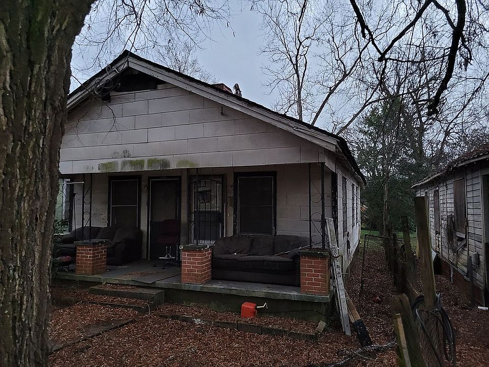 2nd image of 335 Wayne St