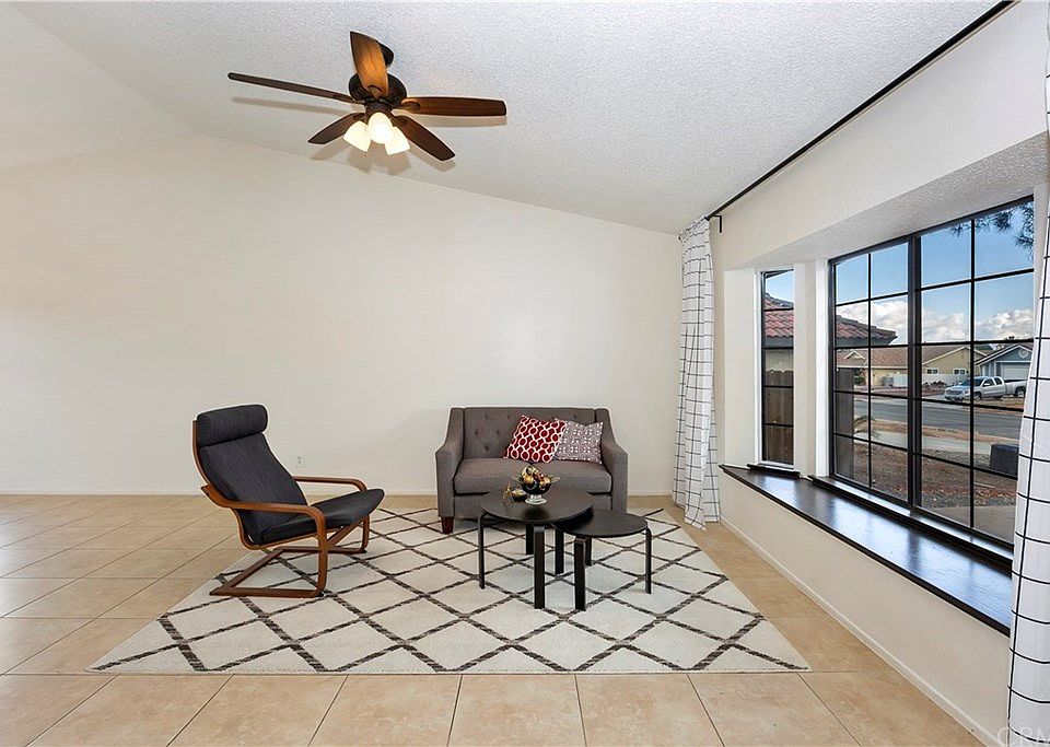 1st image of 13448 Mountain Dr