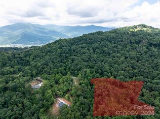 2 Sleepy Hollow Dr, Waynesville, NC 28785