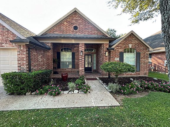 2nd image of 1306 Kingfisher Ct S