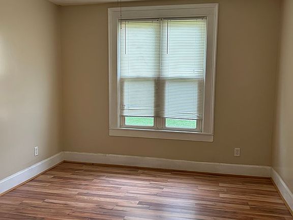 4th image of 601-603 Utica St #601