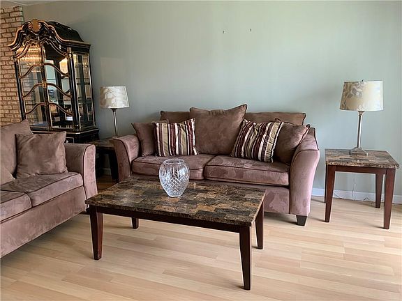 3rd image of 650 E Greenwich Ave APT 2-202