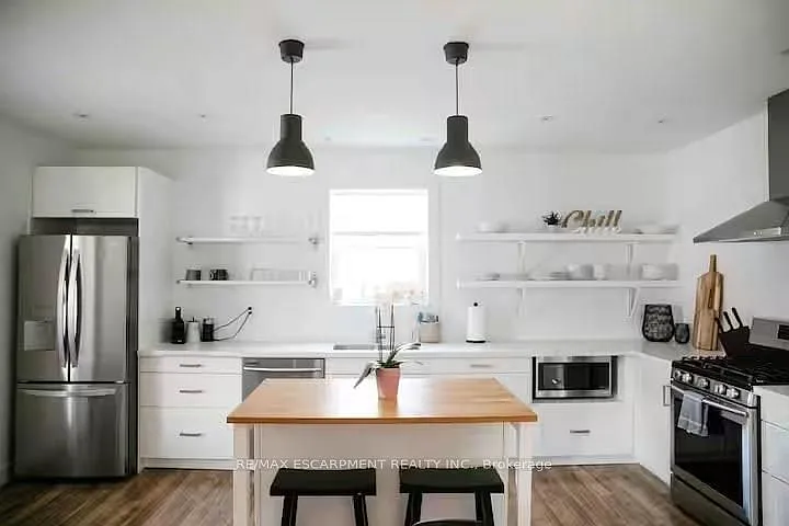 426 Wilson St E #1 — Photo 7