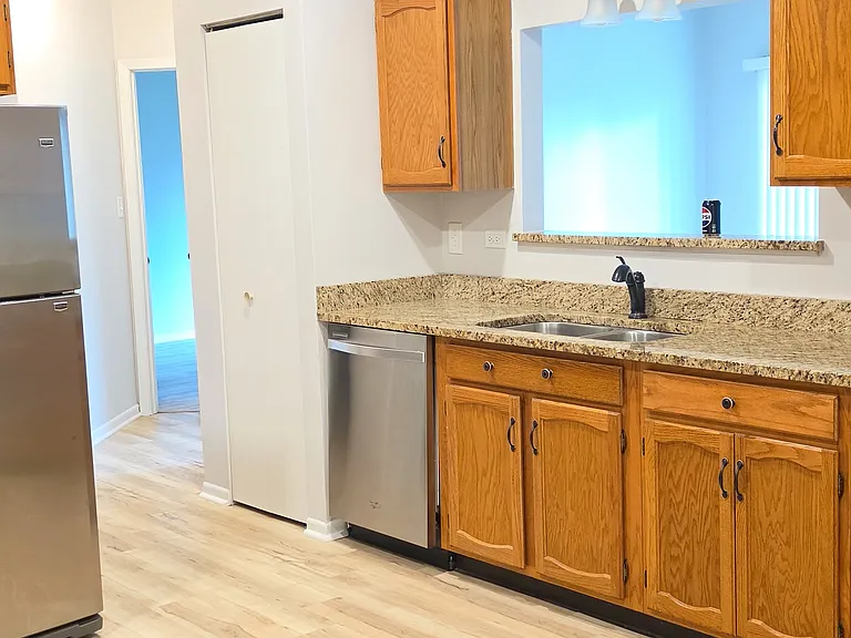 1721 Chesapeake Ln #1 — Photo 6