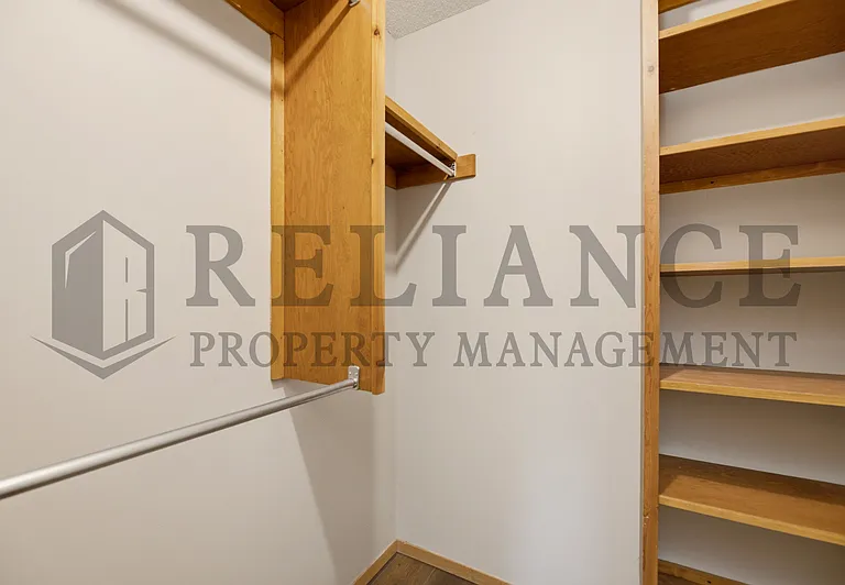 516 N Lakeside Dr — Photo 30