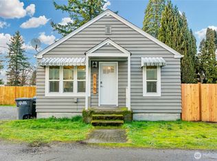 516 1/2 11th Street NW, Puyallup, WA 98371