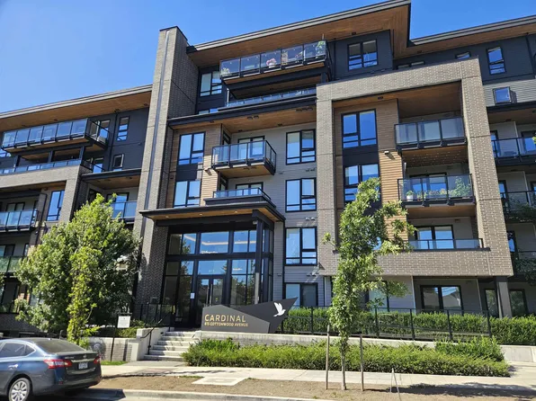 615 Cottonwood Ave #218, Coquitlam, BC V3J 0N4