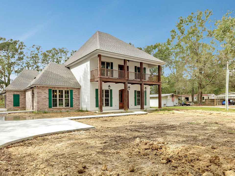 Chateau Legacy Plan, Manuel Builders - SWLA Design Center, Lake Charles ...