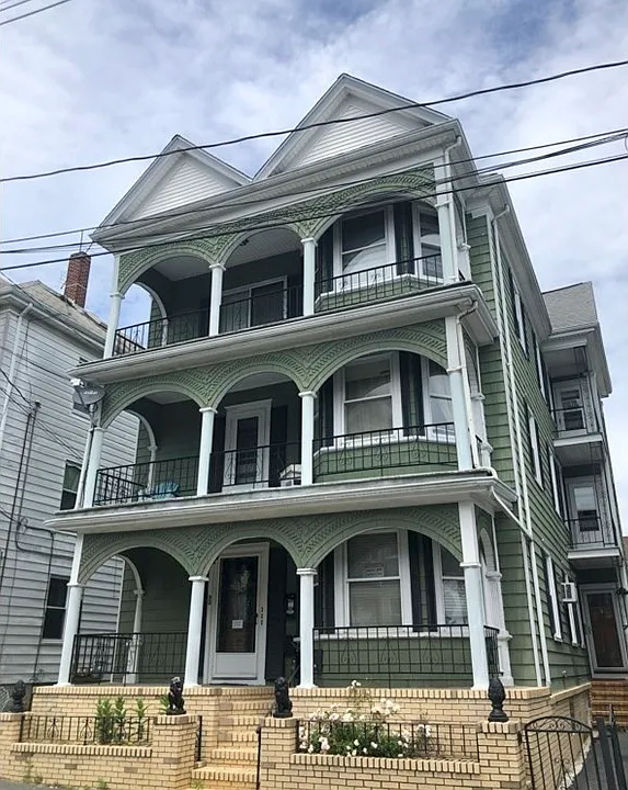 33 Sidney St #3