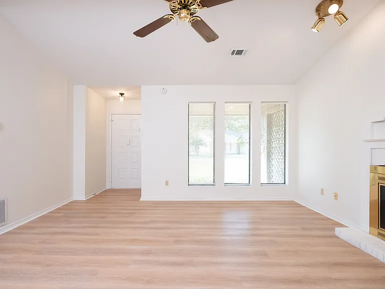55 Oak Forest Loop — Photo 7