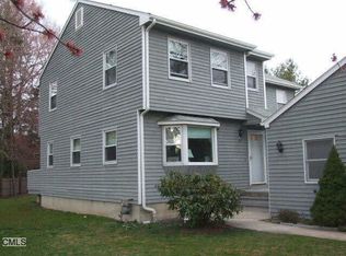 67 Edge Hill Ct, Fairfield, CT 06824