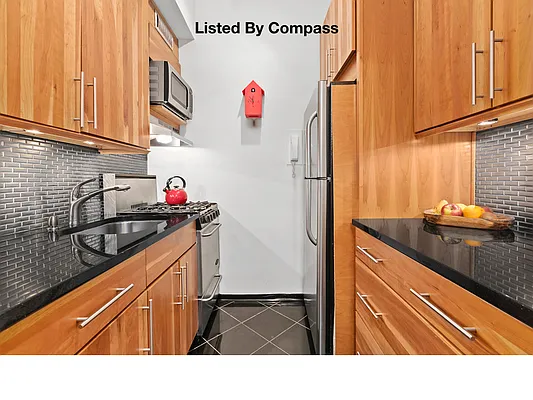 Sold by Compass | media 7