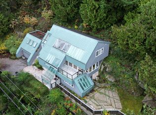 3800 Bayridge Ave #1, West Vancouver, BC V7V3J2