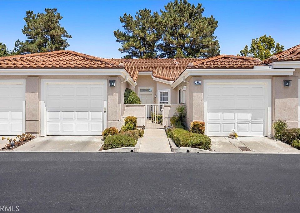 1st image of 21658 Paseo Maravia