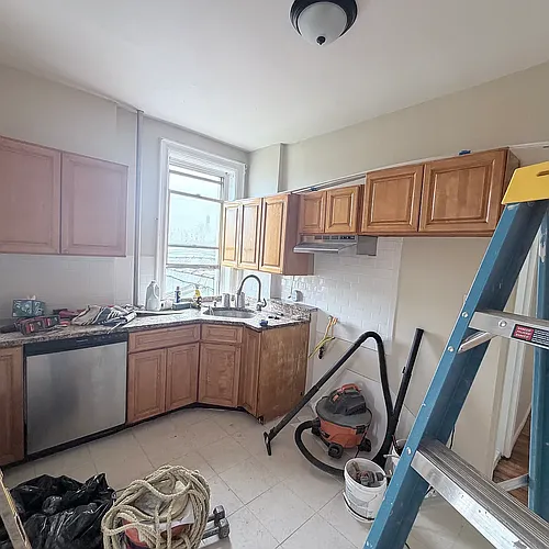 32-15 43rd St #11 Photo 1