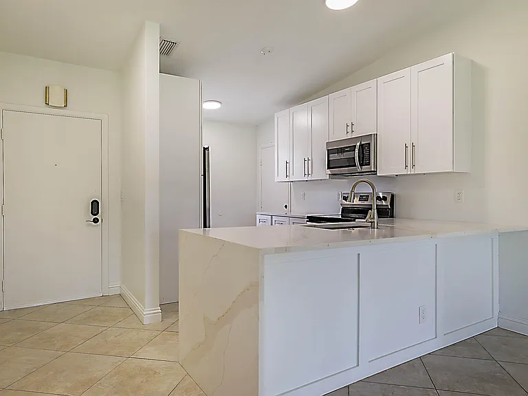 5241 Breadfruit Cir — Photo 6