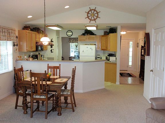 5th image of 134 Riverview Dr E