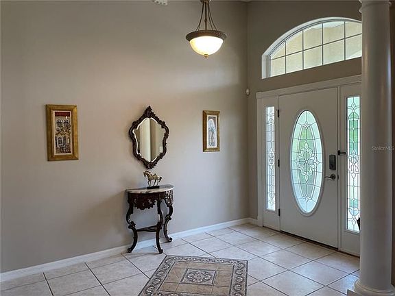 2nd image of 121 Fenimore Ln