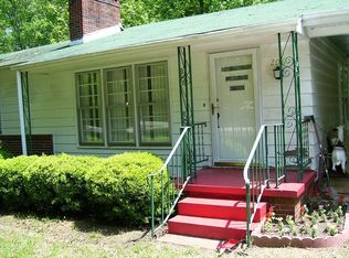 206 Forest Dr, Travelers Rest, SC 29690