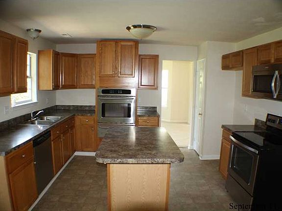 5th image of 106 Hillside Ave