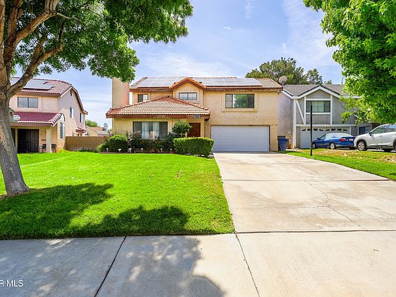 2nd image of 42918 Pearlwood Dr