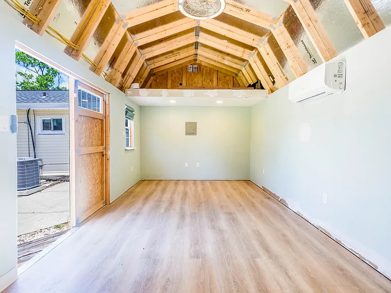 4519 Martha Ave — Photo 15
