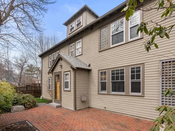 65 Atherton Rd, Brookline, MA 02446